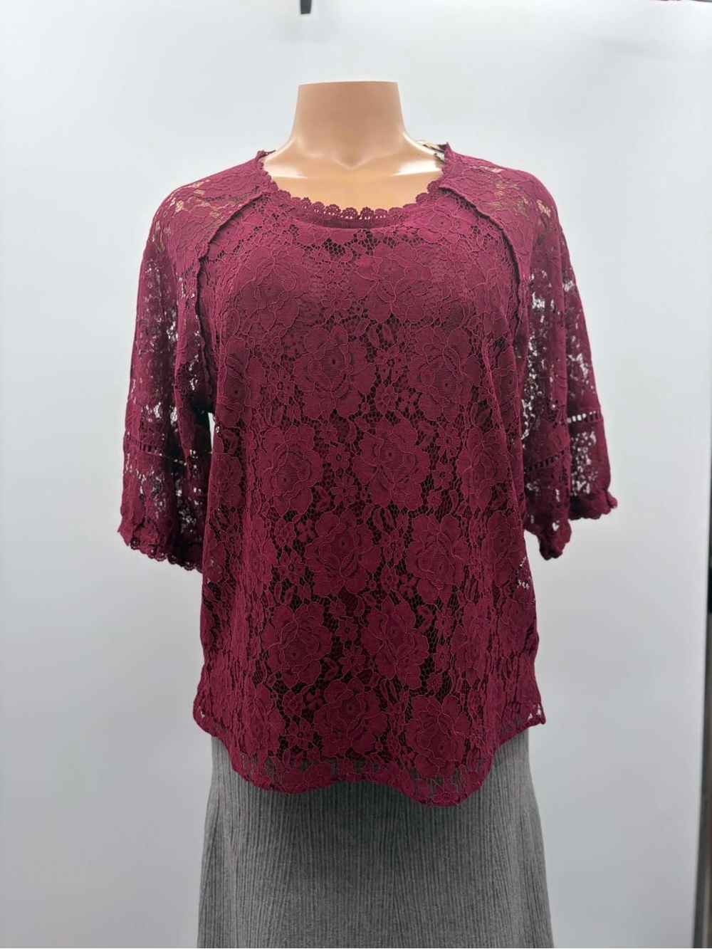 Hazel women's burgundy short-sleeve lace blouse, size L